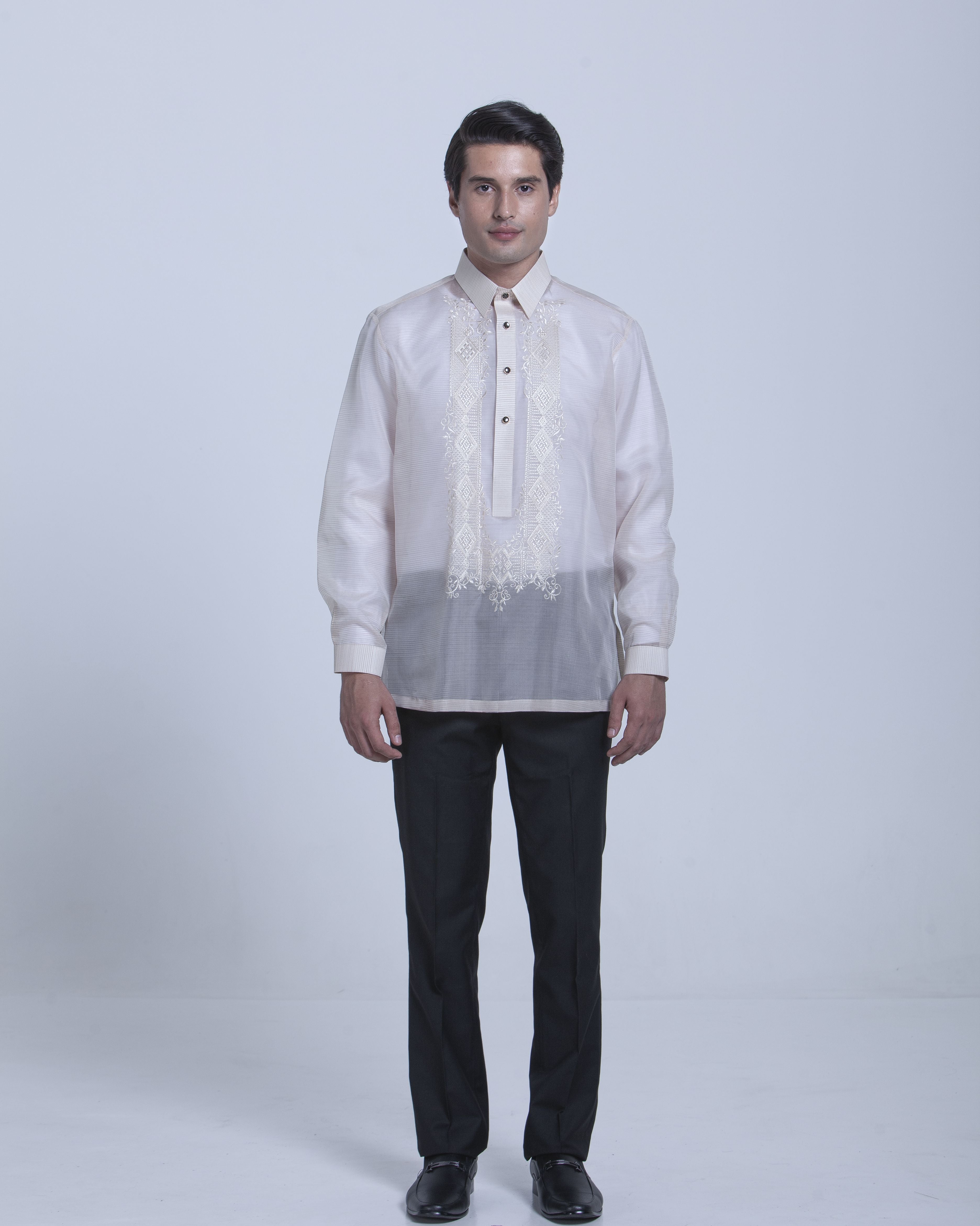 バロンタガログ　タガログシャツ　刺繍　フィリピン　Onésimus バロンタガログ フィリピン民族衣装 - メルカリ